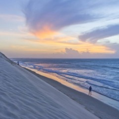 Beleza natural que encanta e inspira momentos de lazer à beira-mar - Créditos: depositphotos.com / giannakisphoto