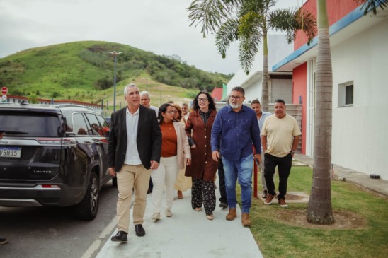 Representantes de Cuba visitam unidades de saúde e tecnologia em Maricá