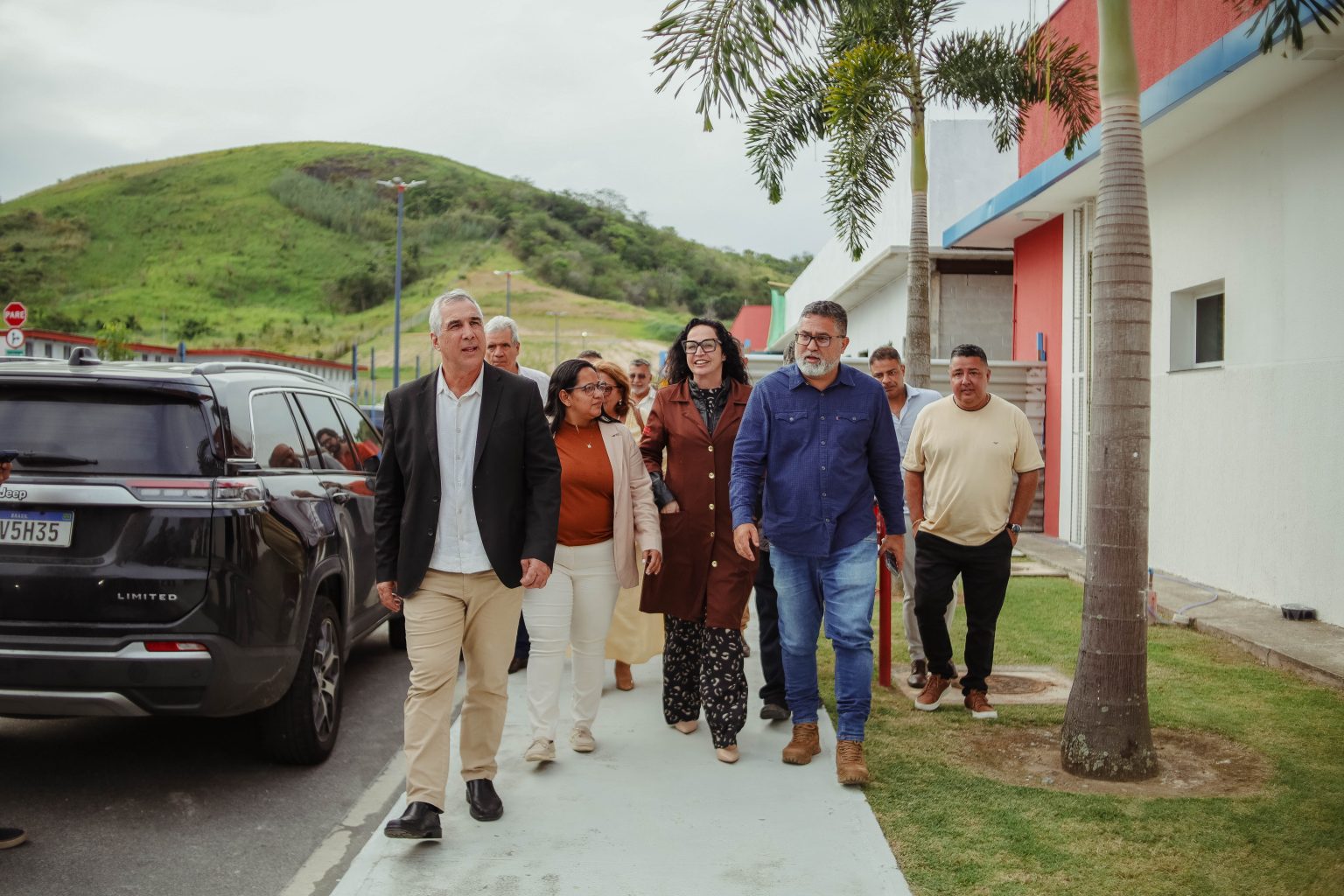 Representantes de Cuba visitam unidades de saúde e tecnologia em Maricá