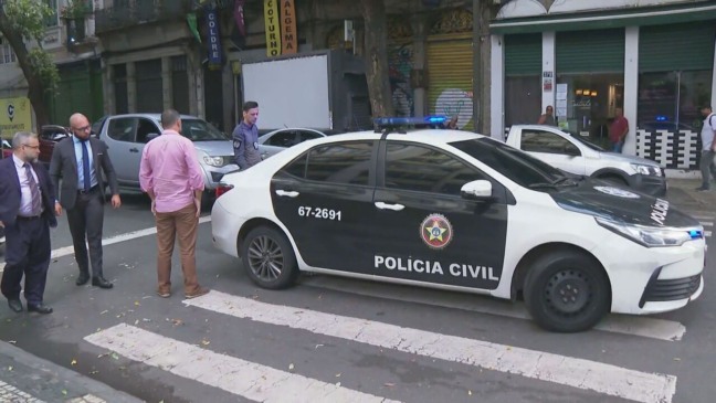 Polícia realiza operação contra falsificação de documentos de armas em Maricá