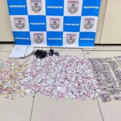 Polícia Militar encontra grande esconderijo de drogas em Maricá