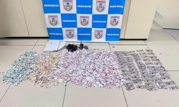 Polícia Militar encontra grande esconderijo de drogas em Maricá