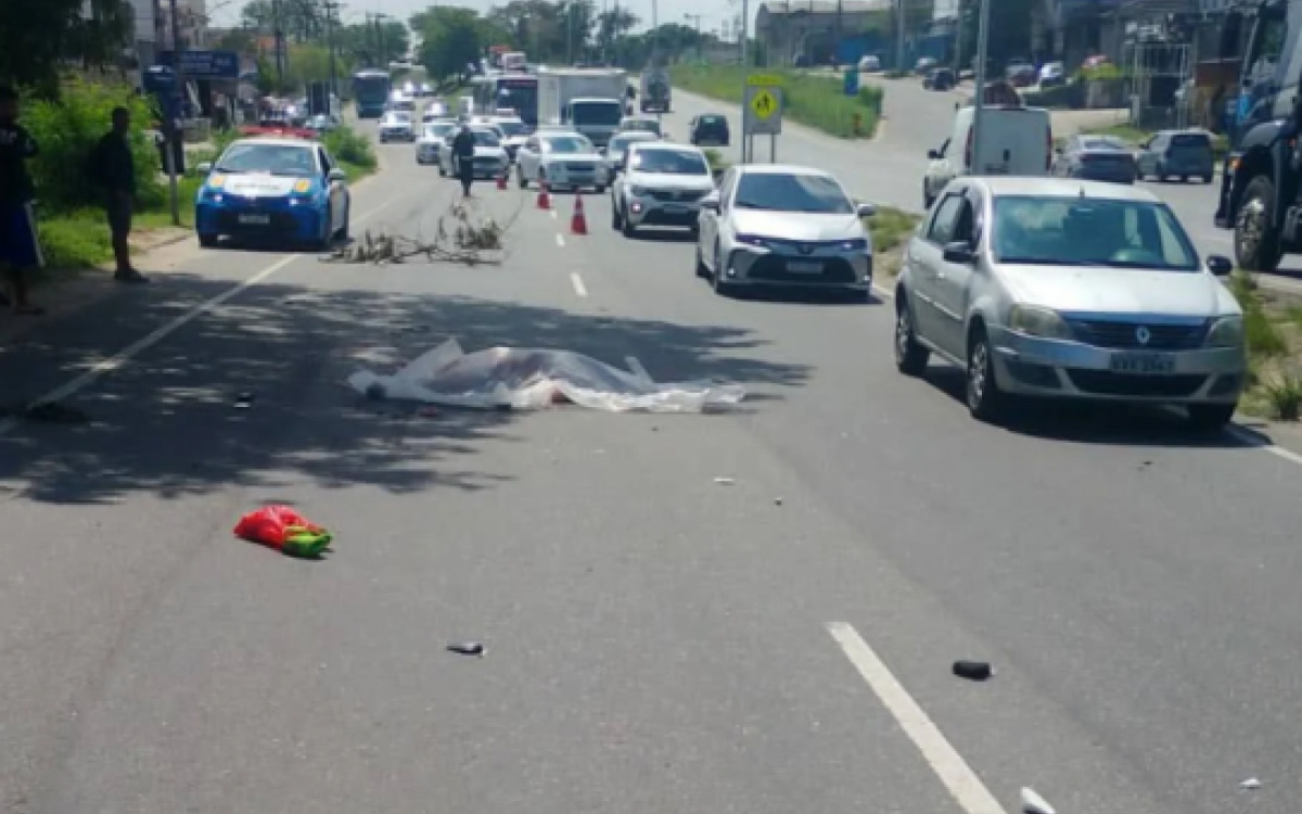 Acidente em São Gonçalo termina com morte de casal na RJ-104