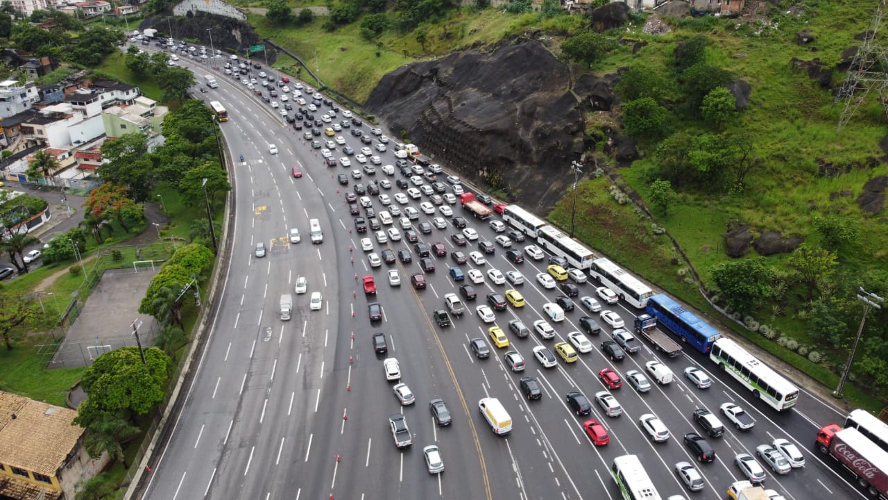 Trânsito no Rio de Janeiro: motoristas enfrentam pontos de atenção nesta quinta (13/11)