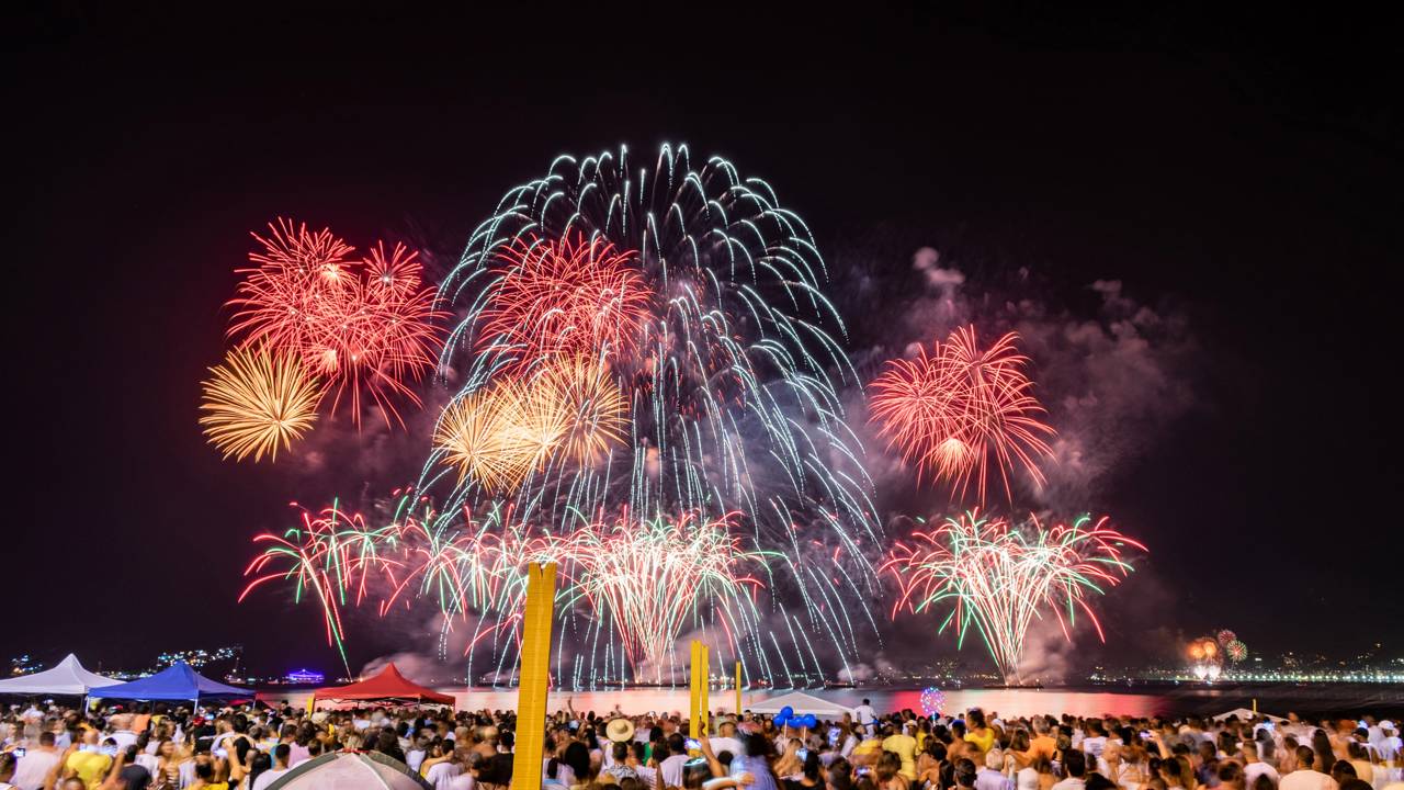 Tradições de Ano Novo pelo mundo que você nunca imaginaria