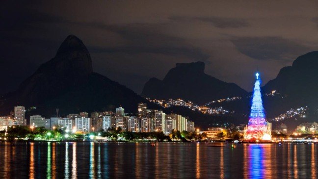 Explore o Natal do Rio e encante-se com a maior árvore da cidade