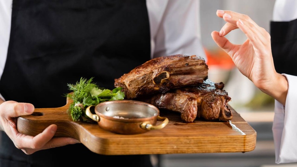 Uma alimentação equilibrada deve contemplar diferentes grupos de alimentos, para não limitar a ingestão de fibras - Créditos: depositphotos.com / HayDmitriy