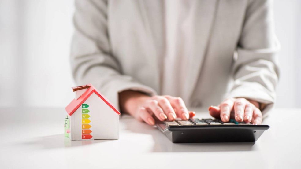 Como economizar energia ajustando pequenos hábitos diários em casa Como economizar energia ajustando pequenos hábitos diários em casa