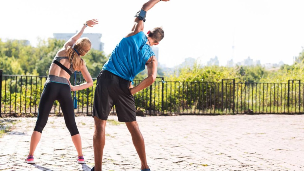 5 exercícios matinais para acordar com mais energia e disposição