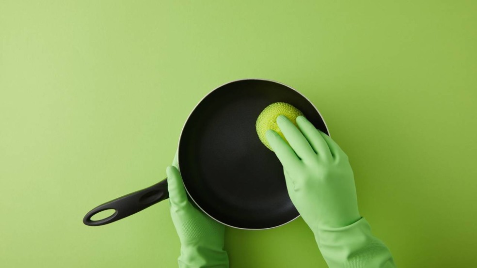 Mistura com limão e sal que deixa panelas de alumínio como novas