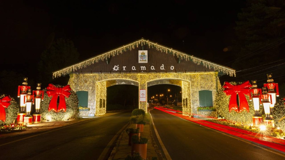 Luzes, shows e o clima natalino esperam por você em Gramado