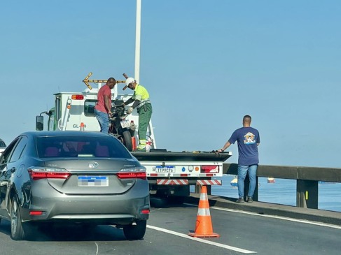 Ocorrência na Ponte Rio-Niterói na manhã desta sexta-feira (28). Foto: Cidade de Niterói 