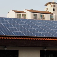 O processo de adaptação de uma bateria automotiva para uso residencial exige etapas rigorosas - Créditos: depositphotos.com / hssbb79