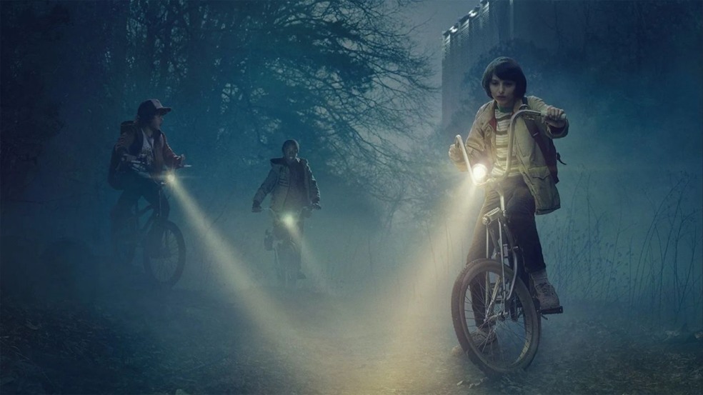 Fãs de Stranger Things estão obcecados por essa nova série da HBO
