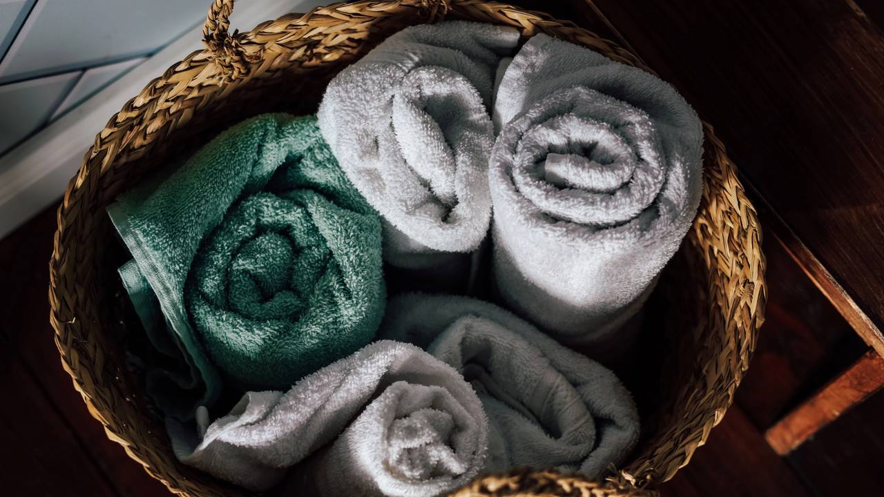 Como deixar toalhas macias sem usar amaciante industrial