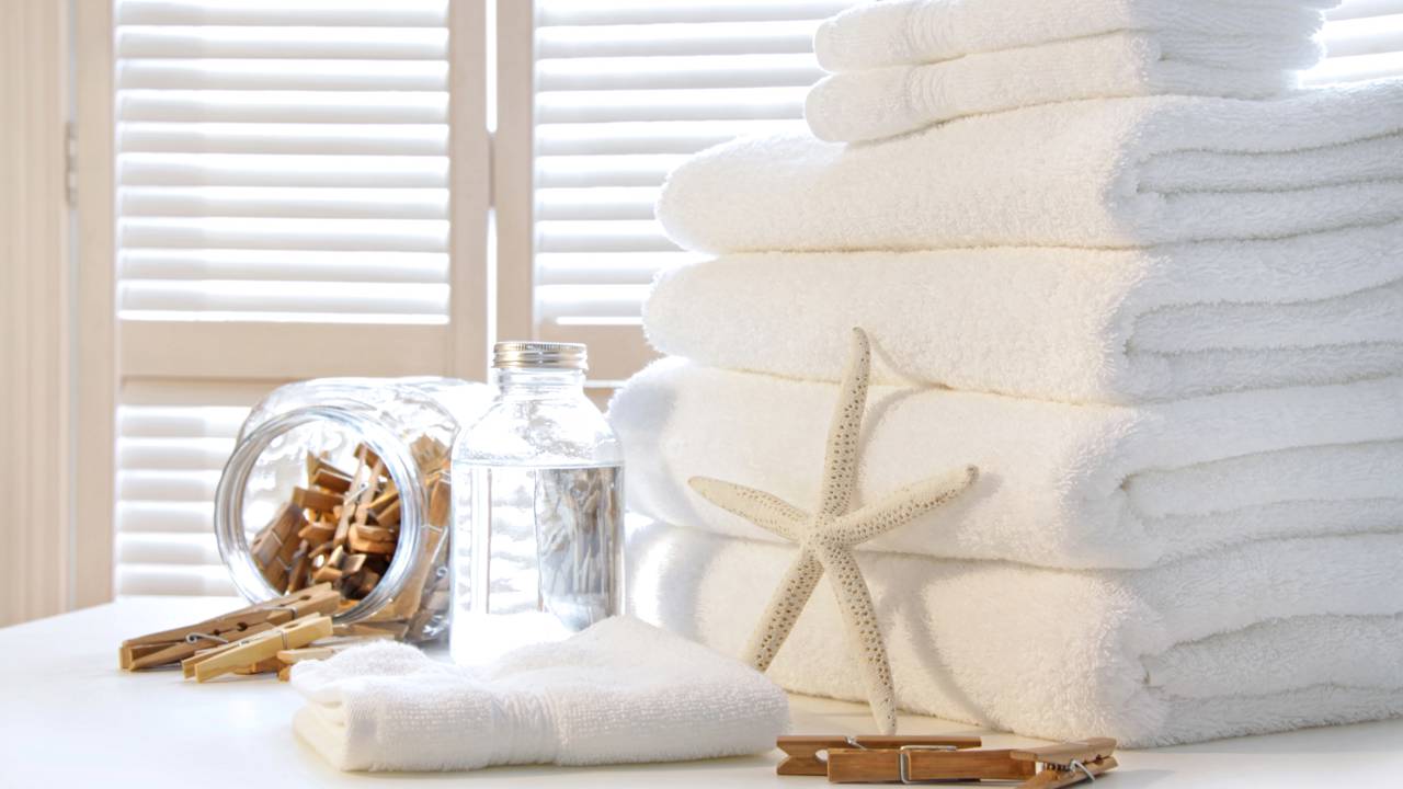 Dica fácil para deixar sua toalha macia sem usar amaciante