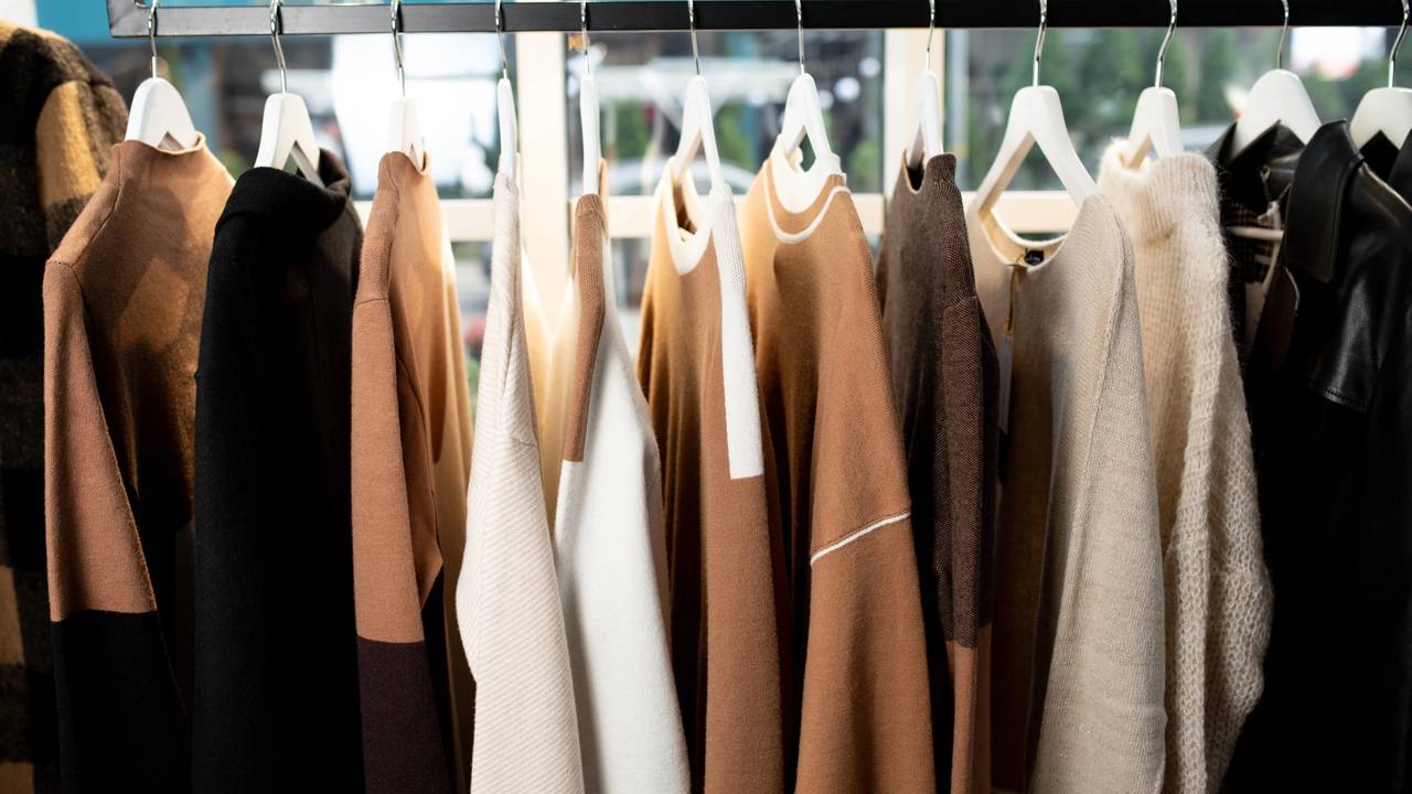 Tons terrosos e neutros: a base perfeita para looks do dia a dia