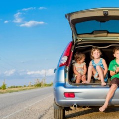 Viajar de carro com crianças pequenas sem estresse é possível