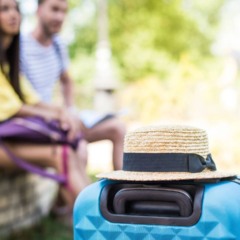 Momento de descanso e contemplação em viagem - Créditos: depositphotos.com / IgorVetushko