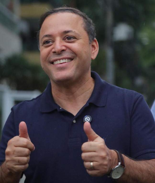 Macrodrenagem nas ruas de Charitas