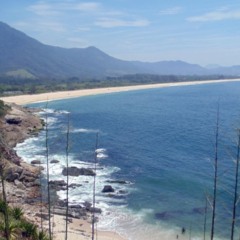 Cidade de Jaconé é refúgio no litoral do Rio para quem busca tranquilidade