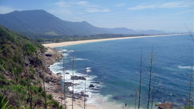 Cidade de Jaconé é refúgio no litoral do Rio para quem busca tranquilidade
