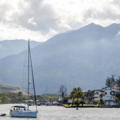 4 destinos incríveis a até 4 horas de Niterói para curtir o verão