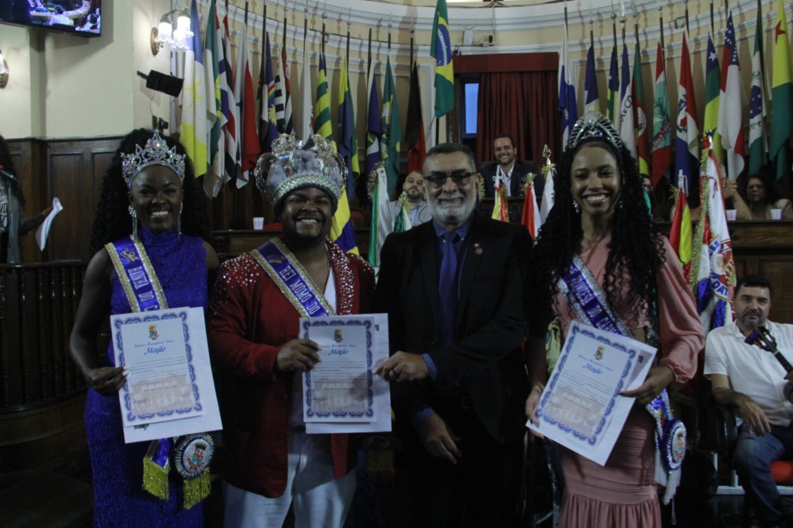 Corte Momesca e vereador Anderson Pipico