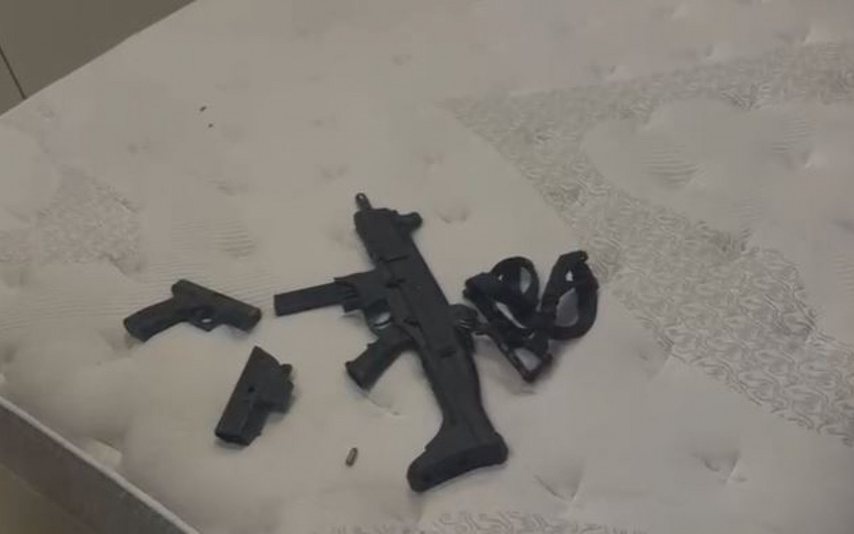 Rio de Janeiro tem operação contra fraudes em armamentos Rio de Janeiro tem operação contra fraudes em armamentos