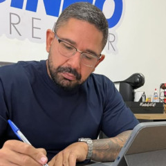 Carro do filho do prefeito é alvo de tiros em São Gonçalo