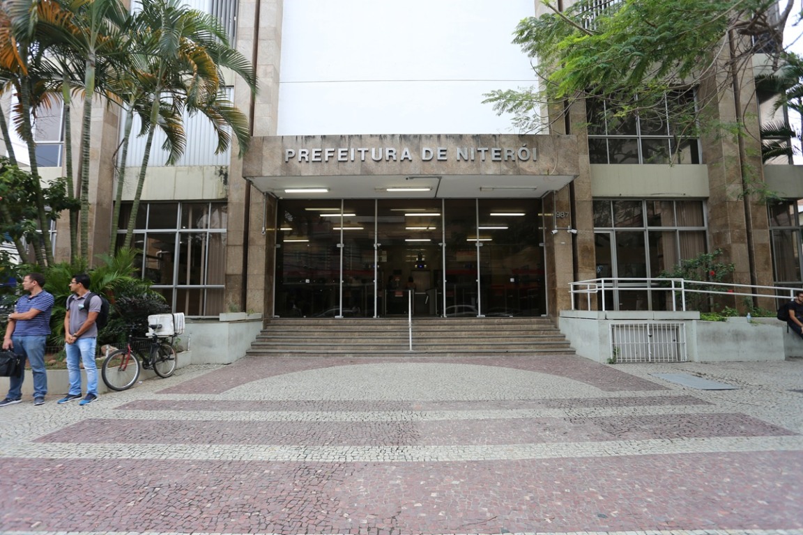 Niterói confirma data de pagamento do 13º salário aos servidores Niterói confirma data de pagamento do 13º salário aos servidores