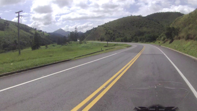 Rio de Janeiro tem trecho da BR-116 fechado por vento extremo