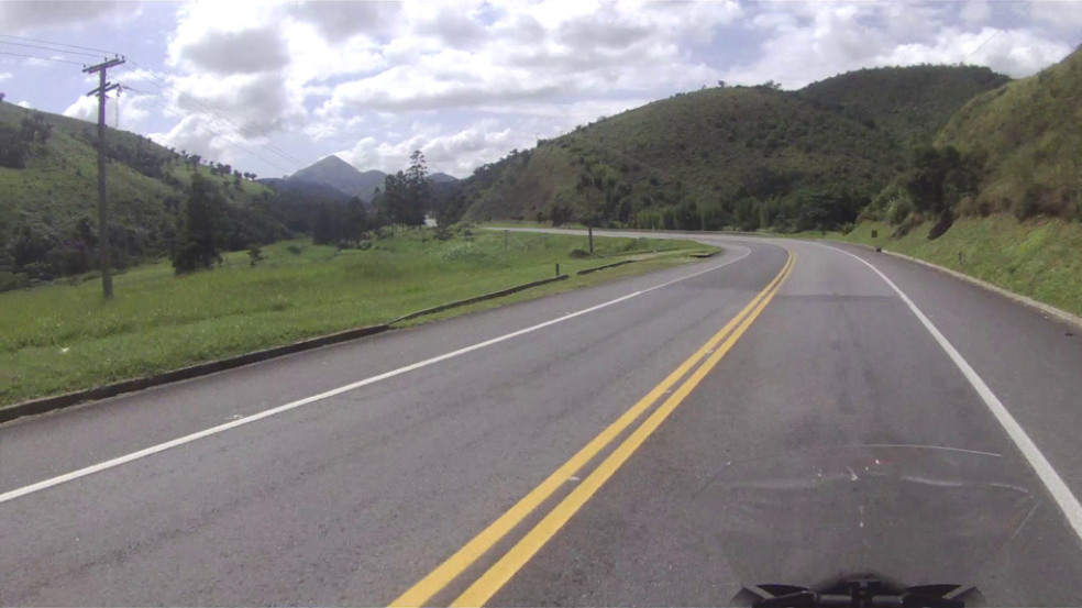 Rio de Janeiro tem trecho da BR-116 fechado por vento extremo Rio de Janeiro tem trecho da BR-116 fechado por vento extremo