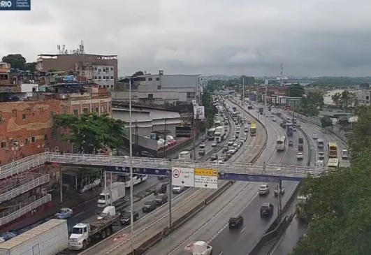 Rio de Janeiro: Avenida Brasil apresenta retenções nesta manhã