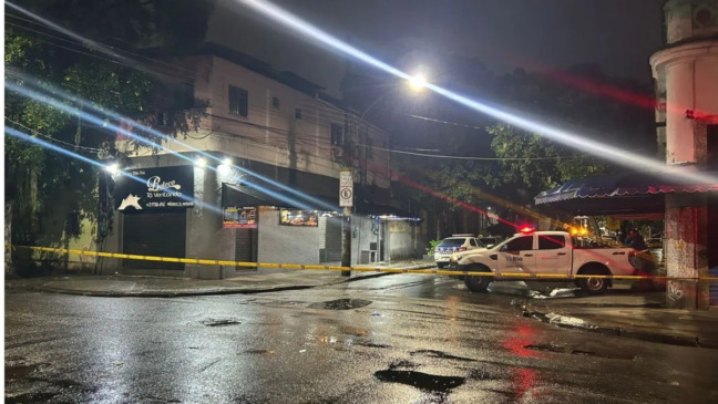 Rio de Janeiro: desabamento de casa interdita rua na madrugada
