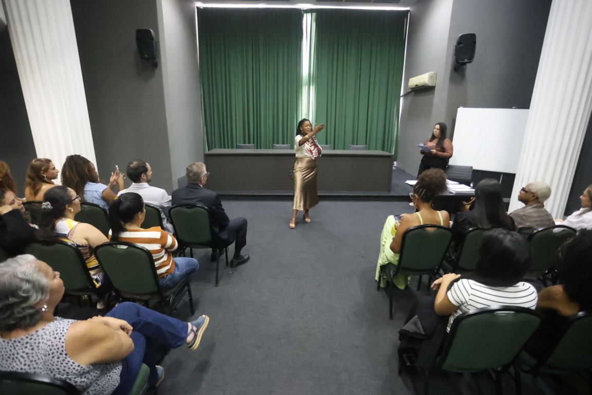 FORMATURA DAS MULHERES EMPREENDEDORAS EMPREENDEDORAS DA FAZENDA NA ACIERJ-10 FORMATURA DAS MULHERES EMPREENDEDORAS EMPREENDEDORAS DA FAZENDA NA ACIERJ-10