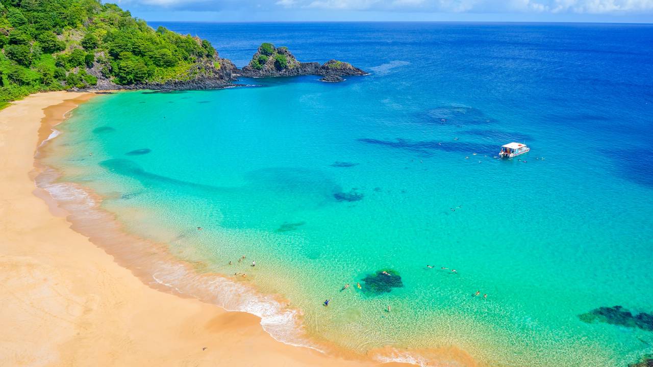 Quanto custa visitar Fernando de Noronha na alta temporada?