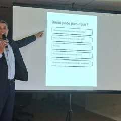 O secretário Fabiano Gonçalves apresentando o projeto para grupo de empresários | Divulgação/Clube de Dirigentes Lojistas de Niterói (CDL Niterói)