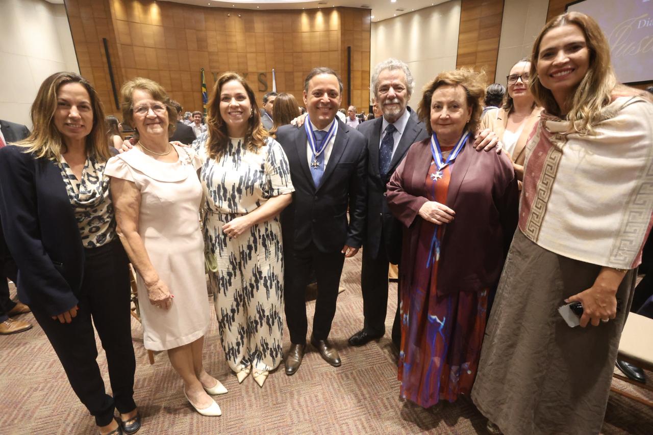 Rodrigo Neves - medalha TJRJ Rodrigo Neves - medalha TJRJ