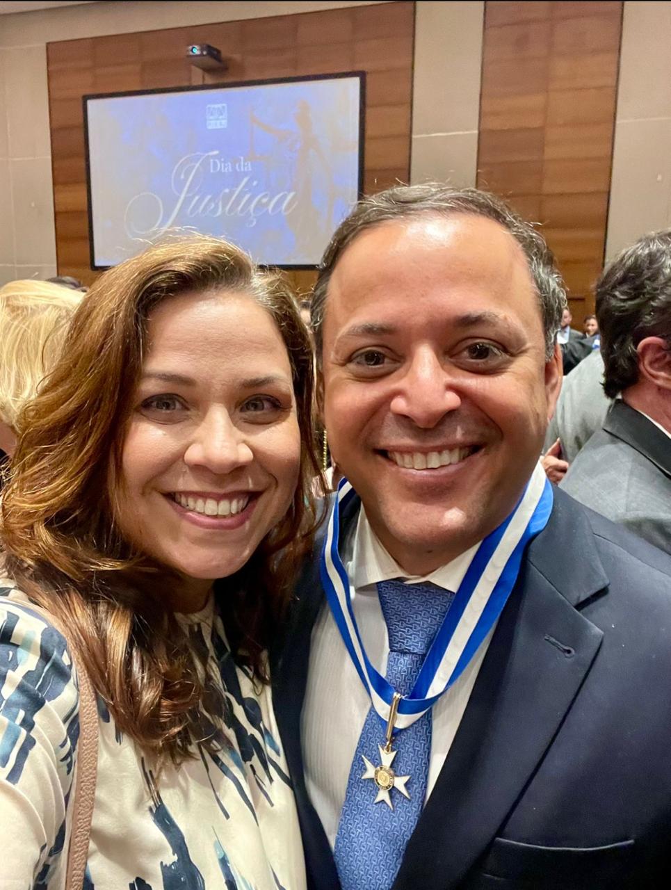 Rodrigo Neves - medalha TJRJ Rodrigo Neves - medalha TJRJ