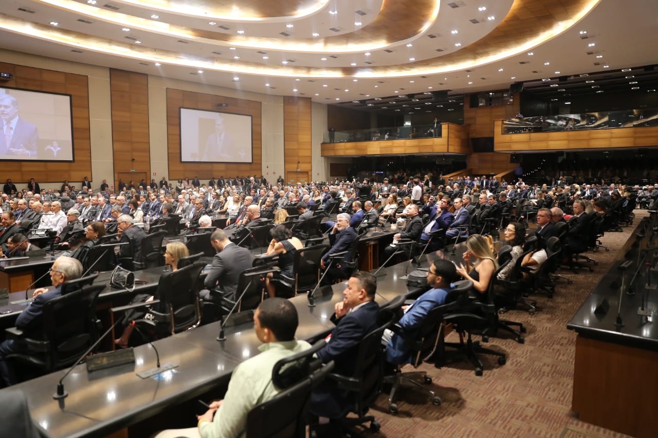 Rodrigo Neves - medalha TJRJ Rodrigo Neves - medalha TJRJ