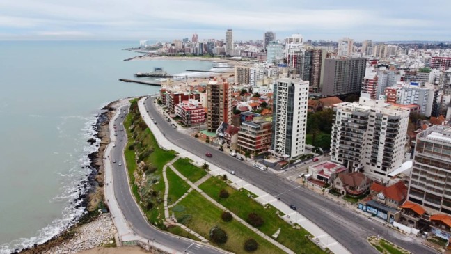 A capital do verão na Argentina também encanta brasileiros