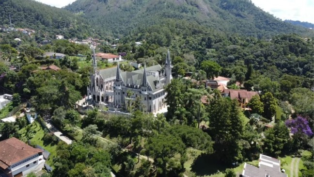 Charme europeu e o clima da serra fluminense neste destino imperdível