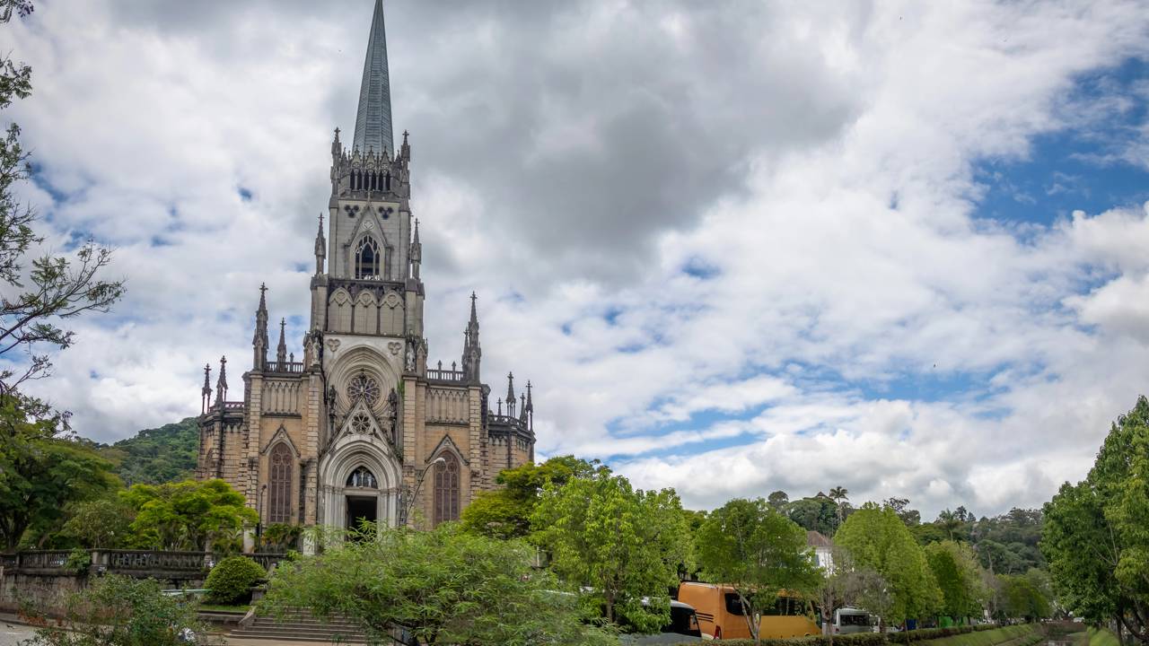 4 destinos incríveis a até 4 horas de Niterói para curtir o verão
