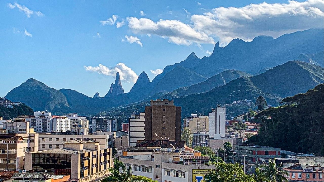 Esta cidade no caminho de Minas encanta com seu clima serrano