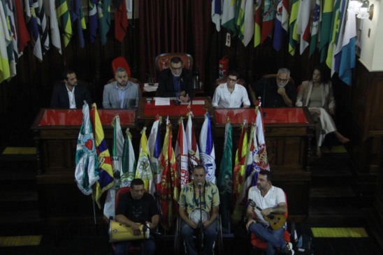 Vereador Anderson Pipico e alguns dos homenageados