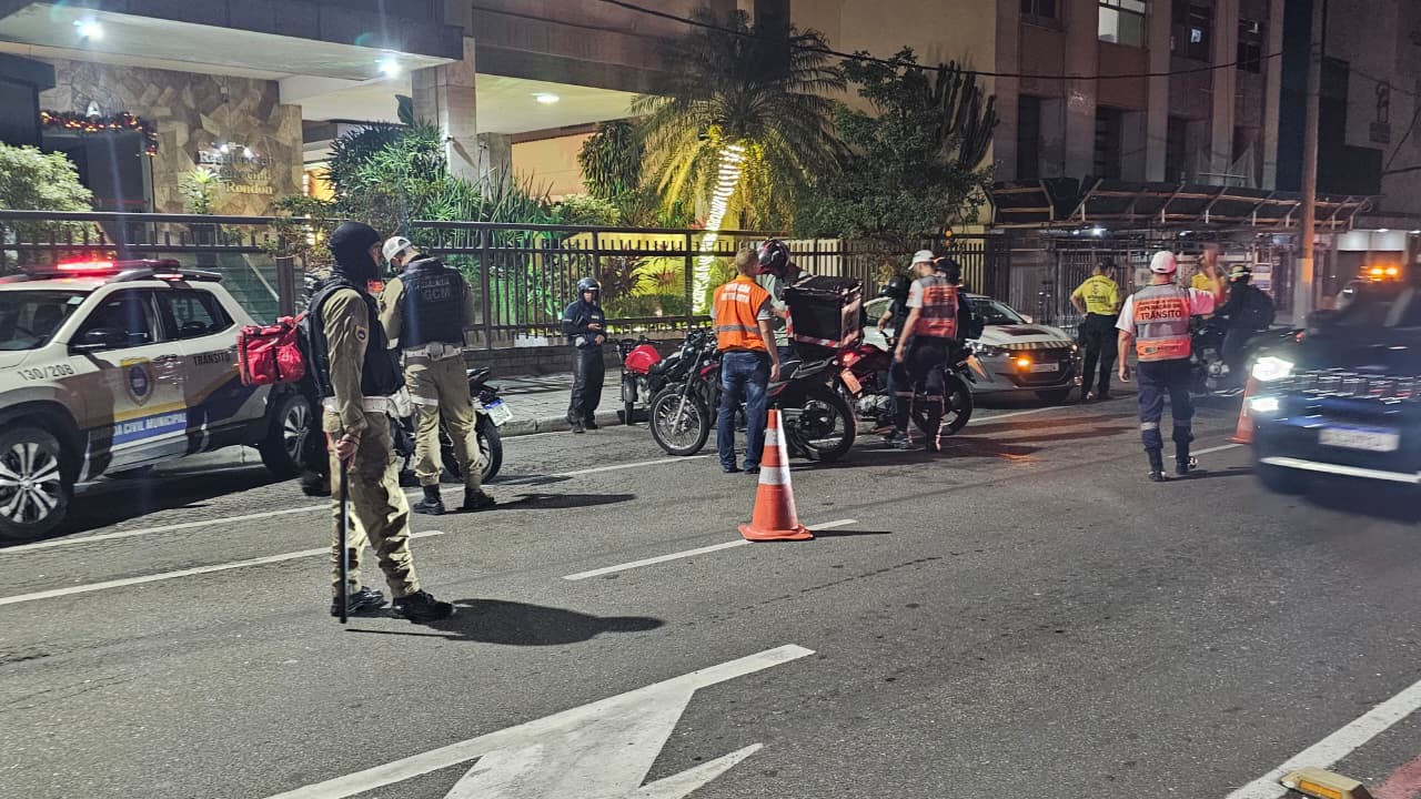 Combate à circulação de motos barulhentas Combate à circulação de motos barulhentas