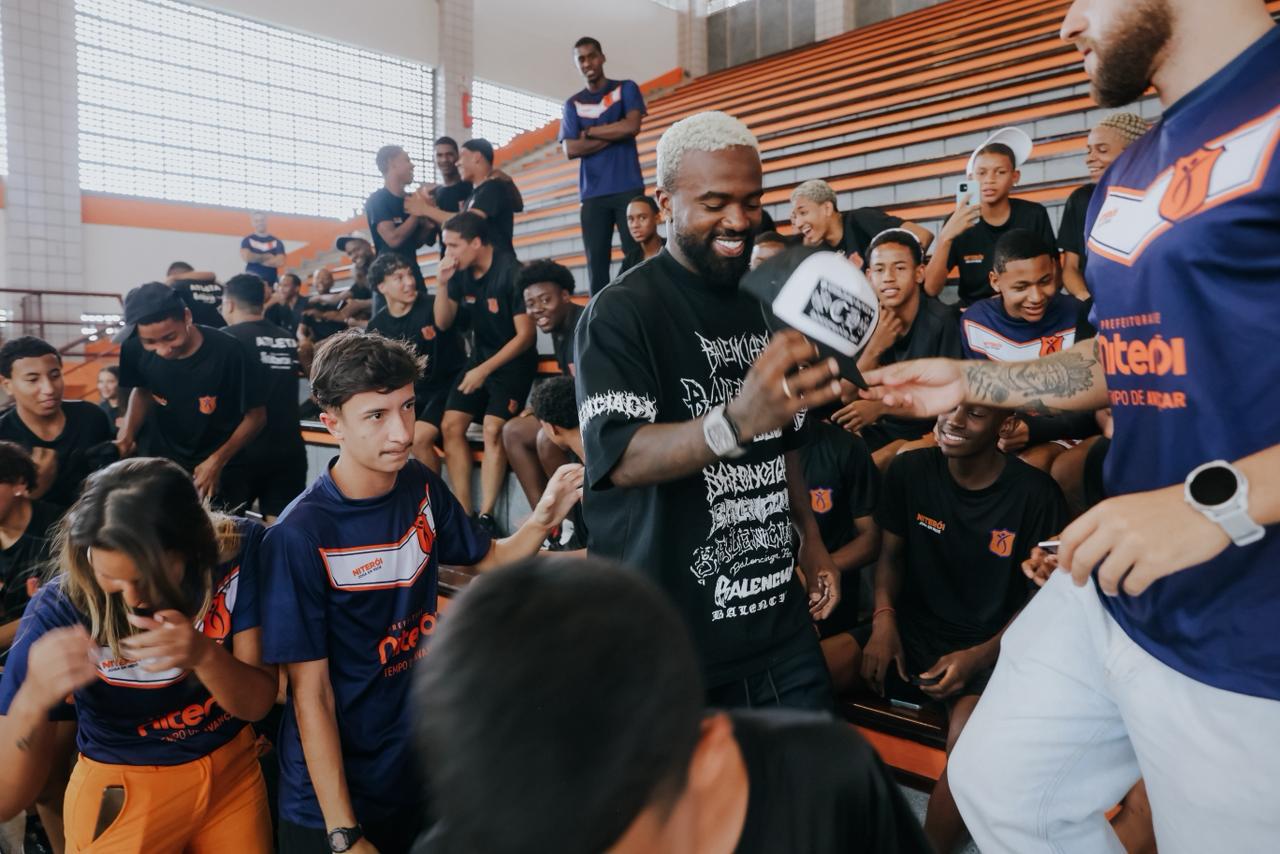 Judoca Rafaela Silva e influenciador Negrete Judoca Rafaela Silva e influenciador Negrete