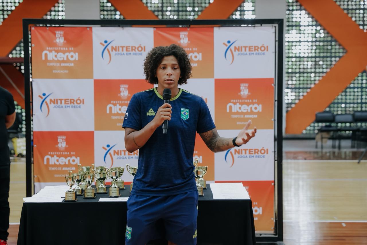 Judoca Rafaela Silva e influenciador Negrete Judoca Rafaela Silva e influenciador Negrete