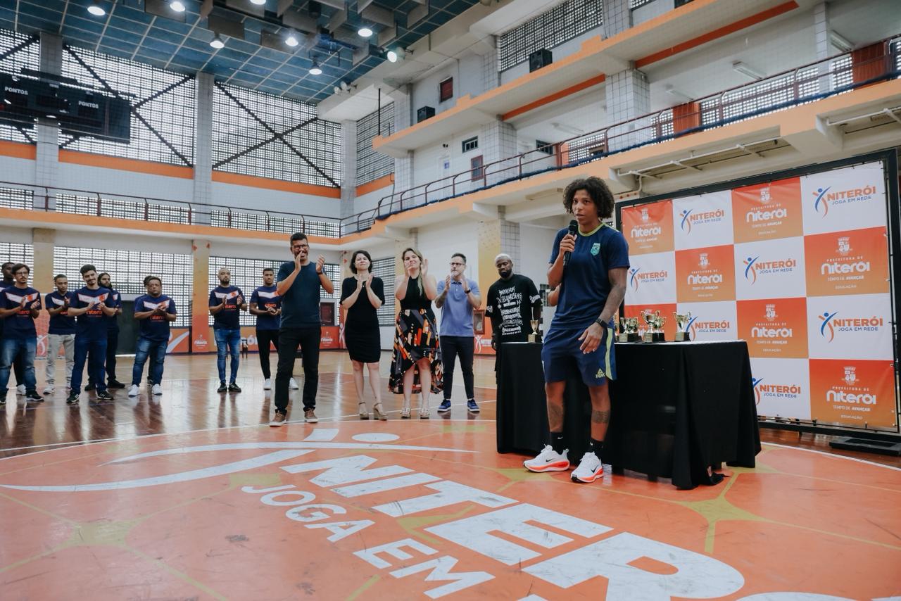 Judoca Rafaela Silva e influenciador Negrete Judoca Rafaela Silva e influenciador Negrete